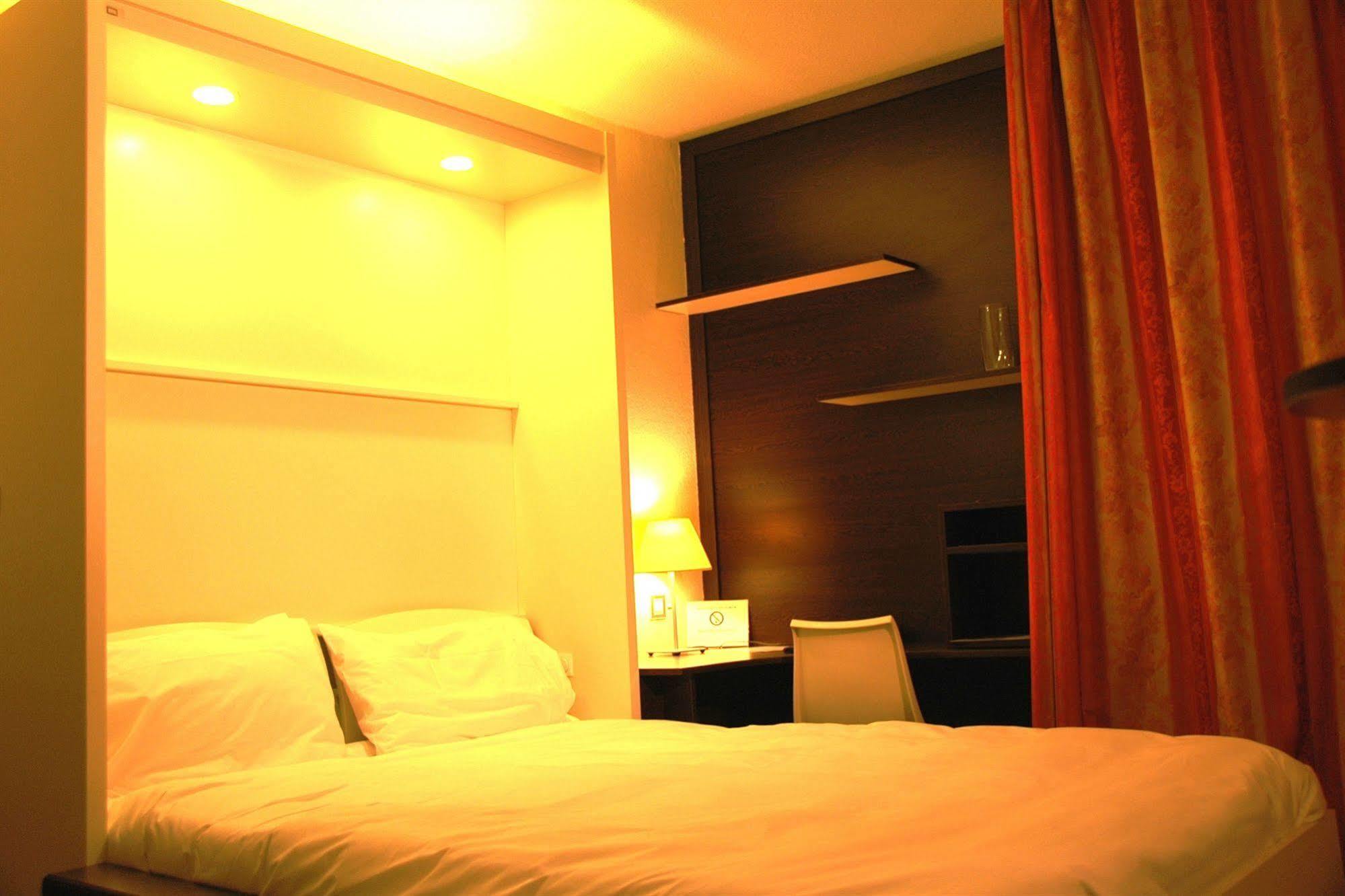 At Home Appart Hotel Toulouse Exterior photo